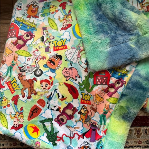 New TOY STORY minky Blanket with cosmic seal - Picture 3 of 6